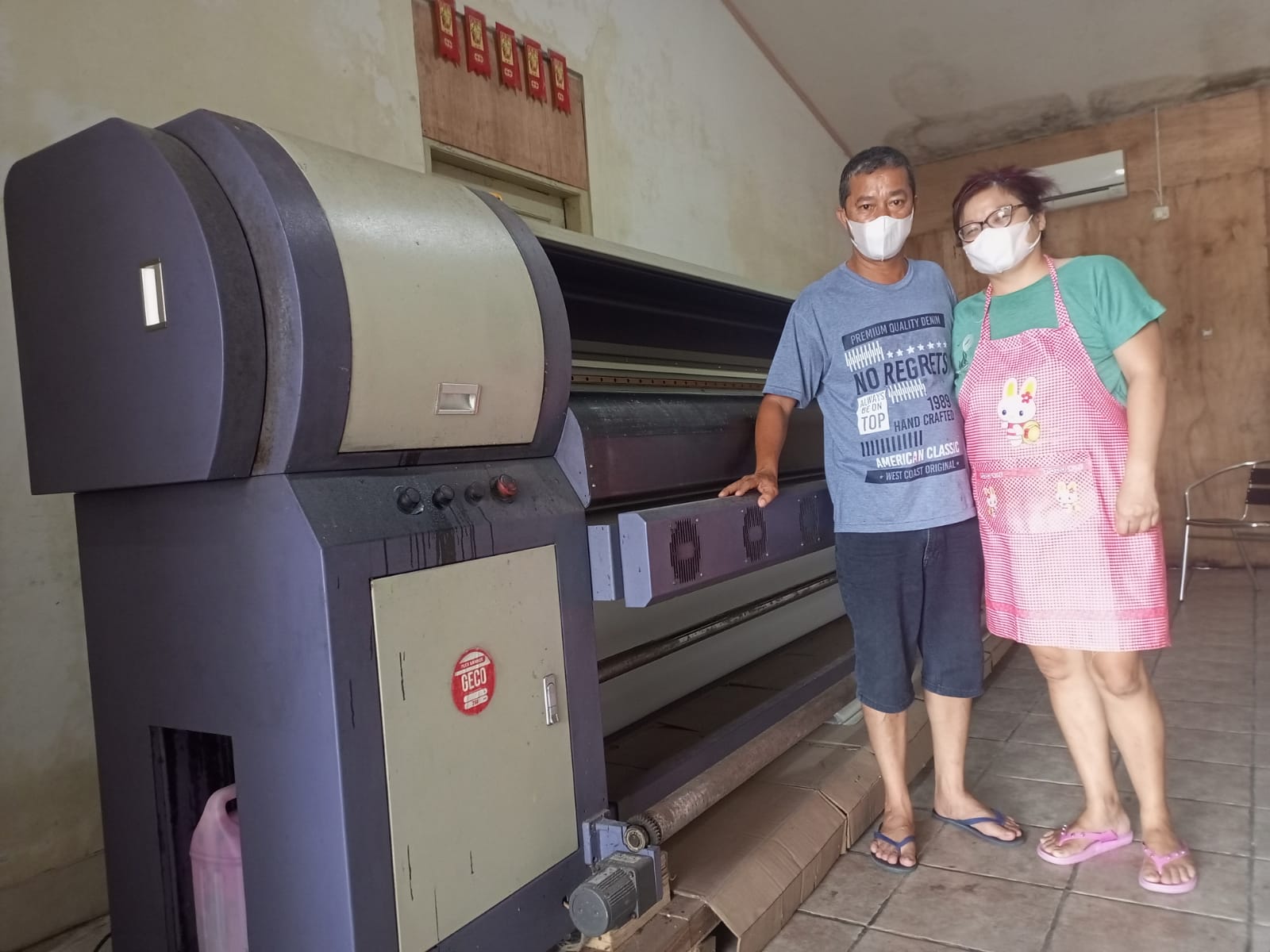 Usaha Digital Printing Hendi Kembali Bangkit Setelah Terima Bantuan Permodalan