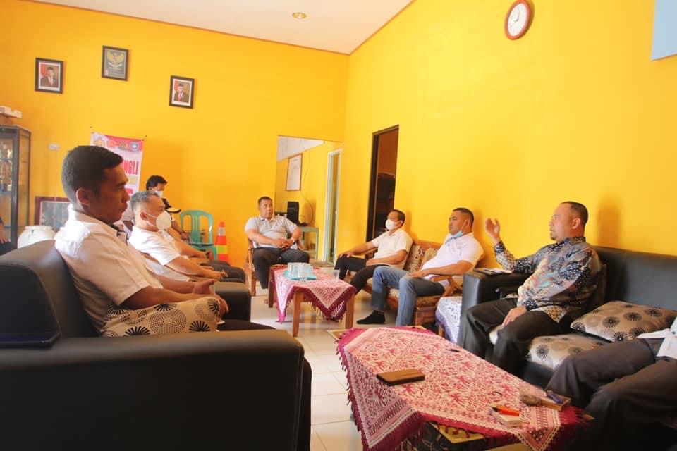Tindak Lanjuti Laporan Masyarakat Komisi II DPRD Babel Kunjungi Desa Mancung